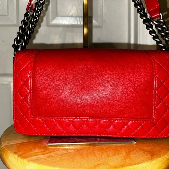 CHANEL Red Quilted Crossbody Bag with Chain Strap - Picture 13 of 16